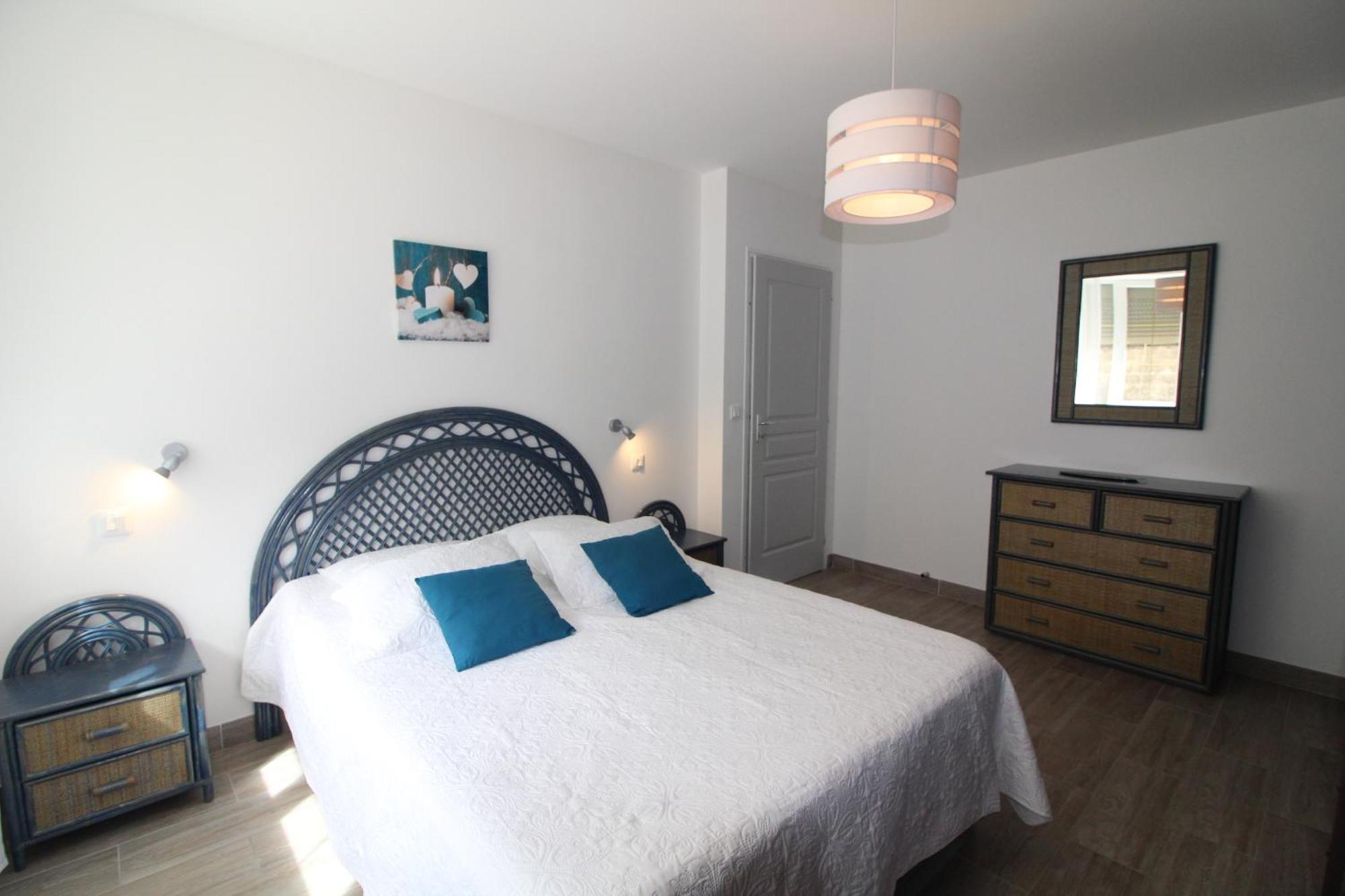 Gîtes Le Mas du Vieux Chêne Salavas Extérieur photo