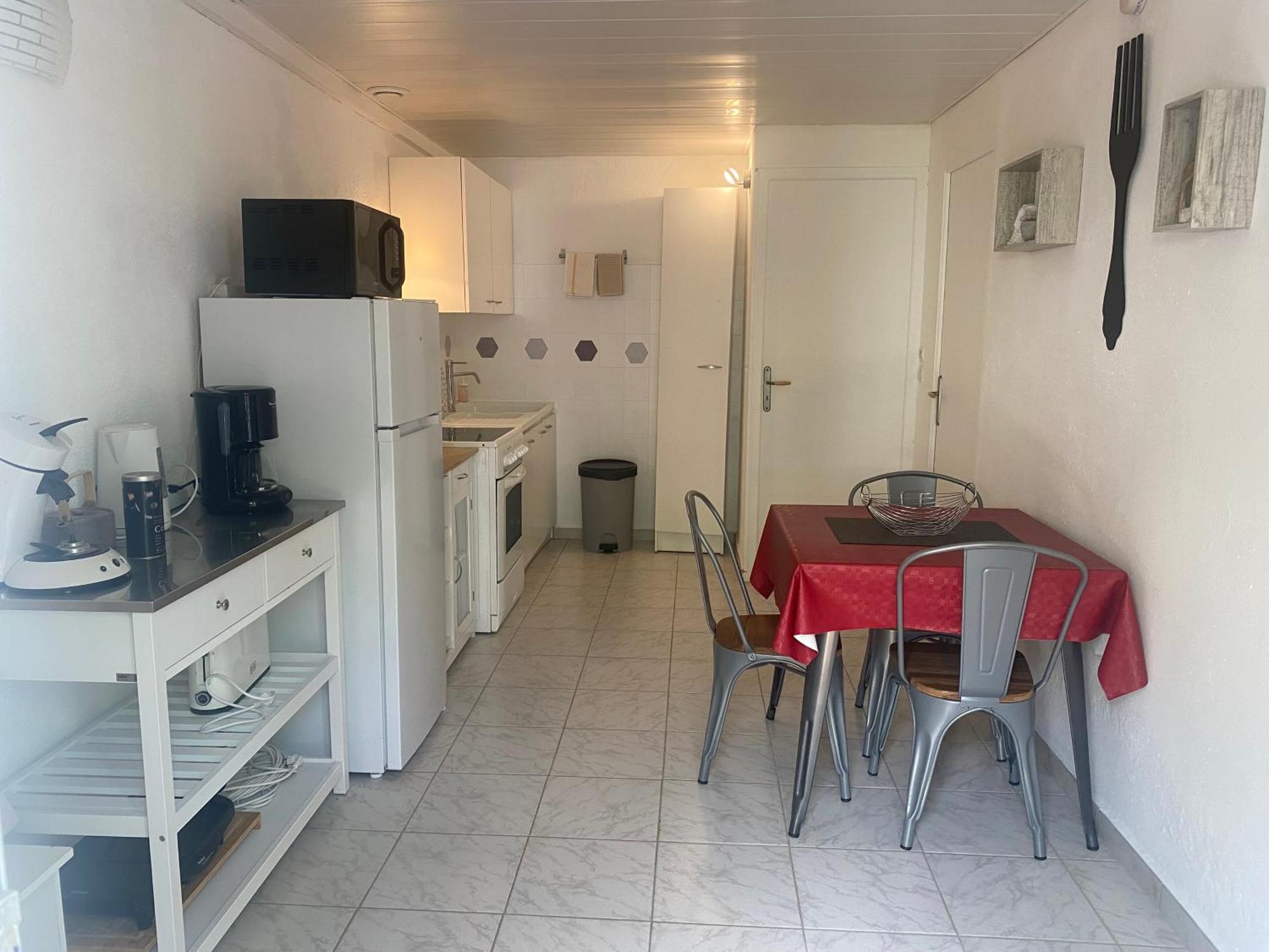 Gîtes Le Mas du Vieux Chêne Salavas Extérieur photo