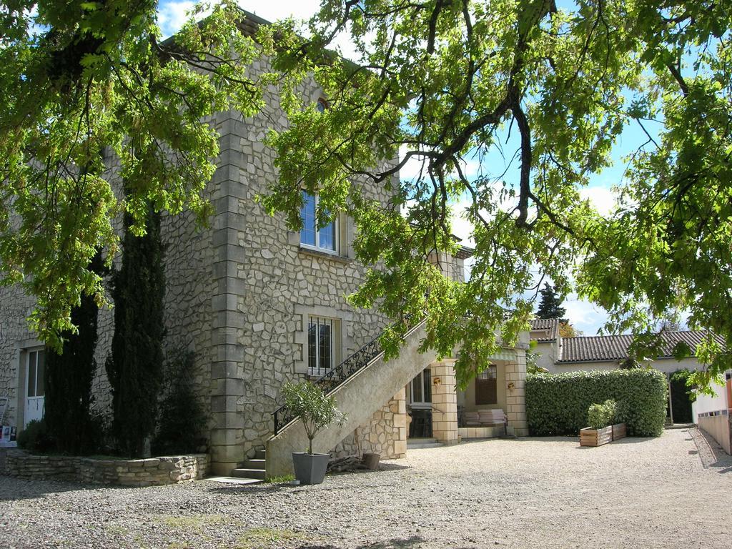 Gîtes Le Mas du Vieux Chêne Salavas Extérieur photo